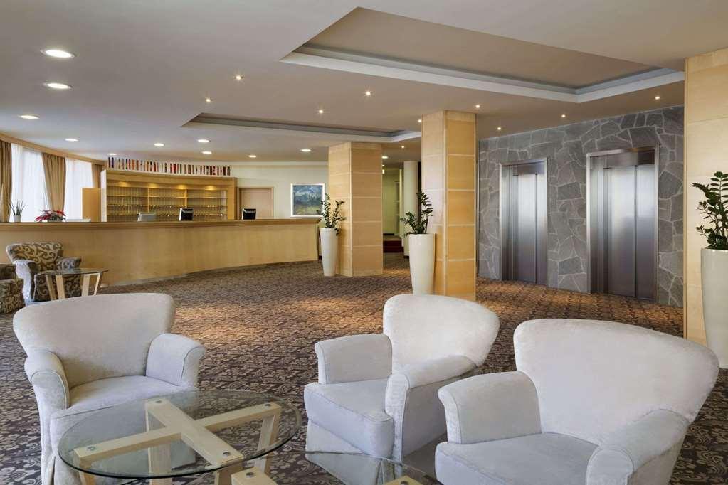 Ramada Hotel & Suites Краньска Гора Интерьер фото